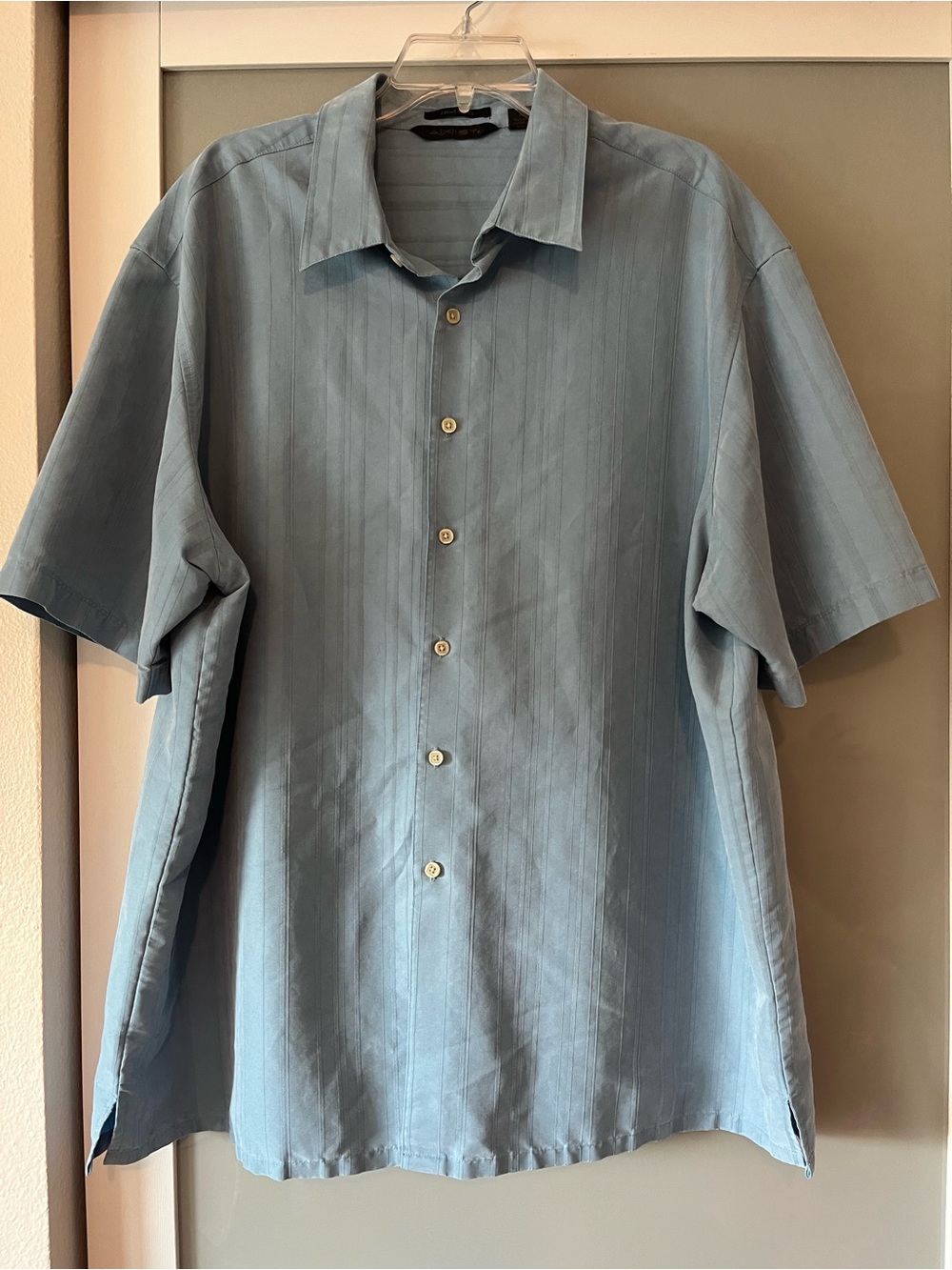 Axist Men's Light Blue Short-Sleeve Button-Up Shirt 269